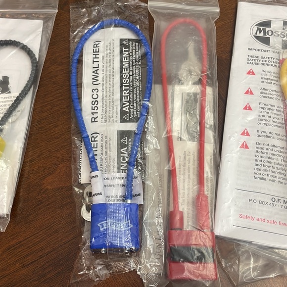 Gun Safety Keyed Cable Locks, set of 12. - Picture 5 of 6